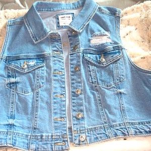 Juniors denim washed sleeves jean jacket